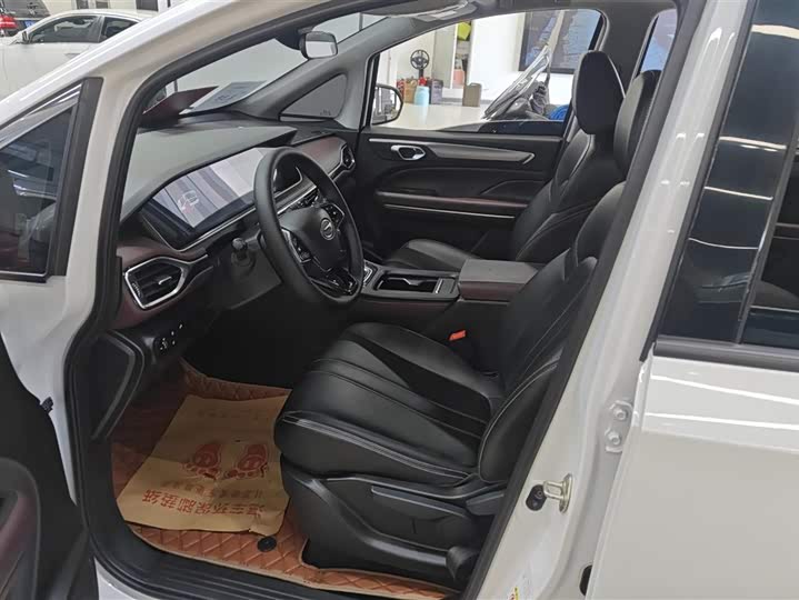 Фото 9 - GAC Trumpchi M6