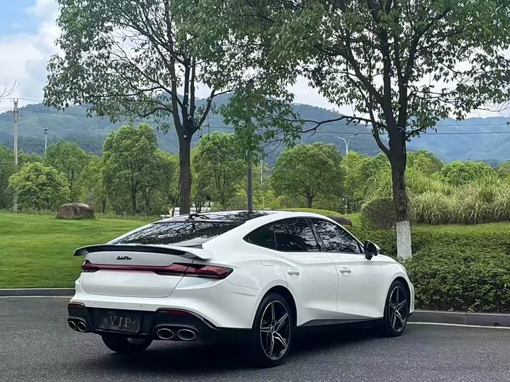 Фото 9 - MG Motor 7