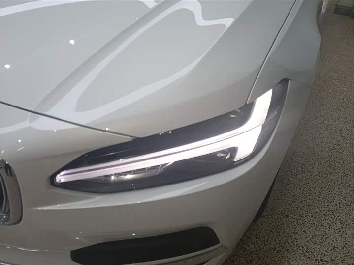 Фото 5 - Volvo S90