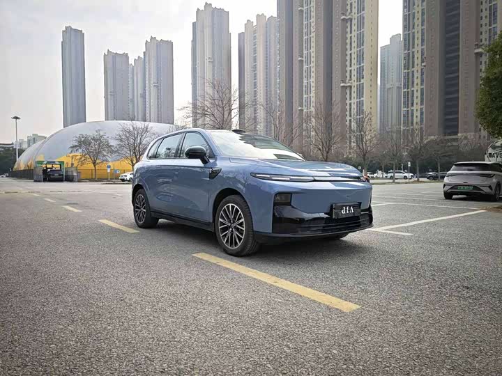 Фото 3 - Leapmotor B01