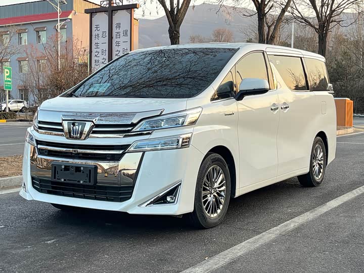 Фото 1 - Toyota Vellfire