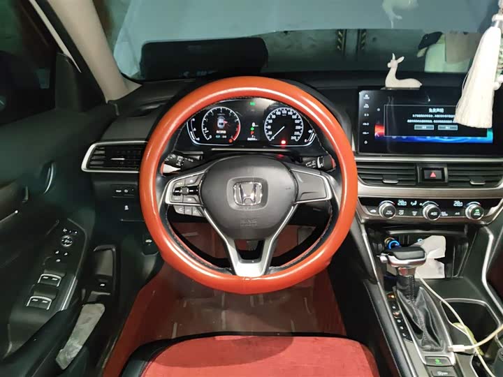 Фото 3 - Honda Accord