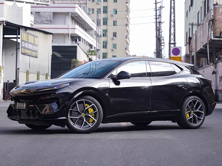 Фото 1 - Lotus Eletre