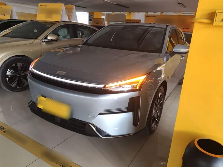 Фото 2 - Geely Galaxy L6