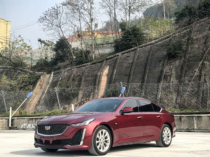 Фото 1 - Cadillac CT5