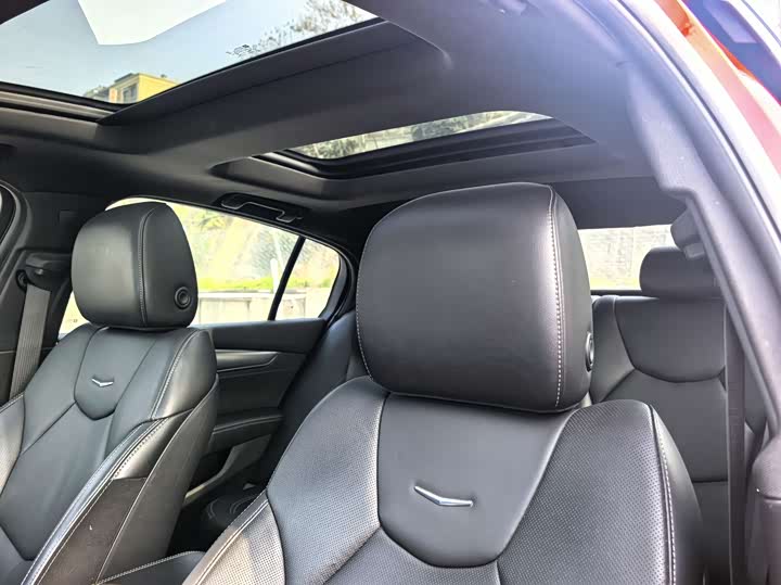 Фото 3 - Cadillac CT5