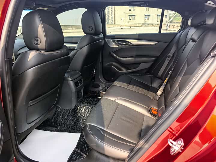 Фото 8 - Cadillac CT5