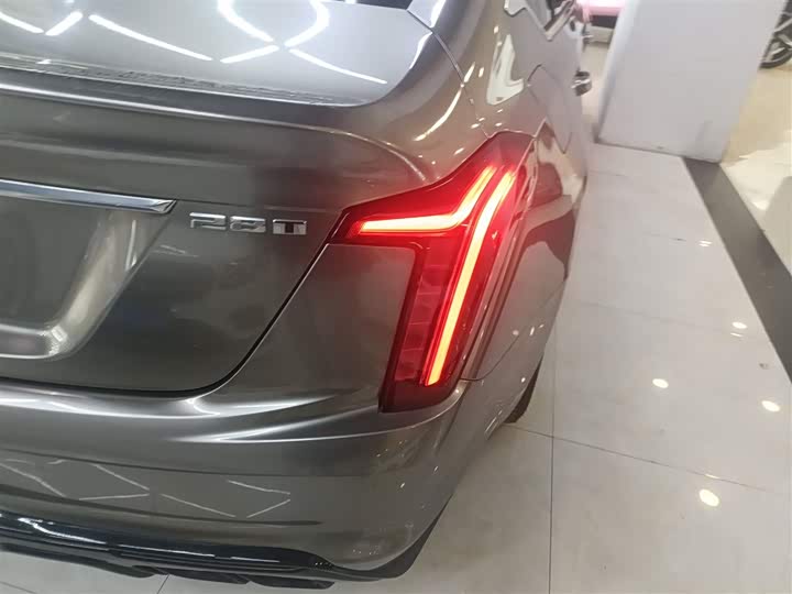 Фото 8 - Cadillac CT5