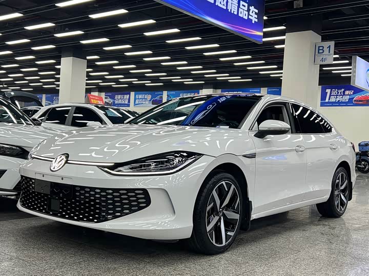 Фото 1 - Volkswagen Lamando L