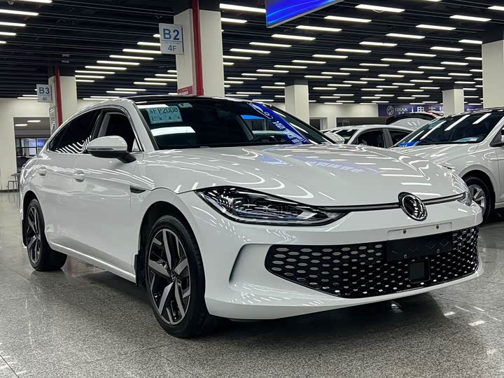 Фото 4 - Volkswagen Lamando L