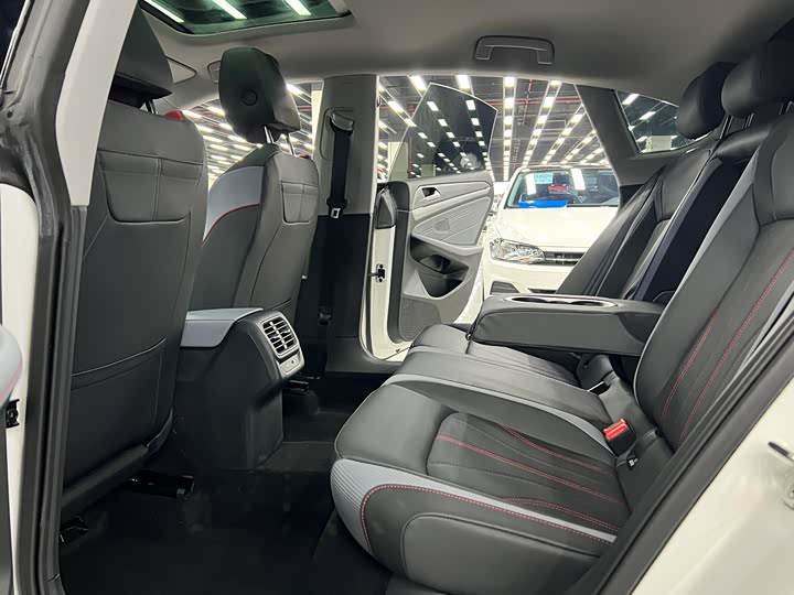 Фото 8 - Volkswagen Lamando L