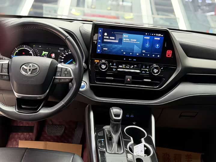 Фото 5 - Toyota Highlander