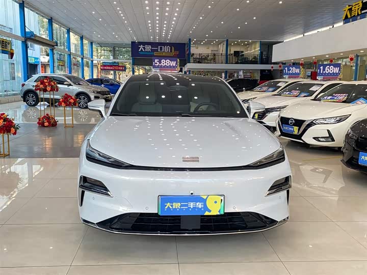 Фото 2 - Geely Galaxy Starshine 8 EM-i