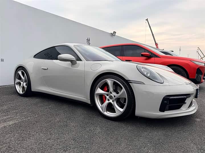 Фото 2 - Porsche 911