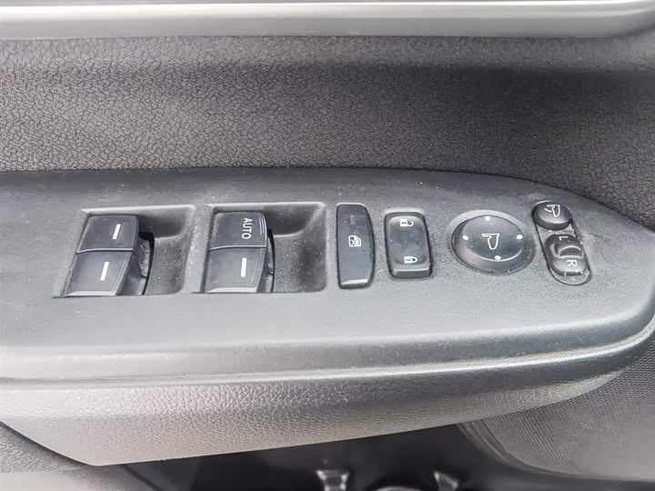 Фото 9 - Honda CR-V