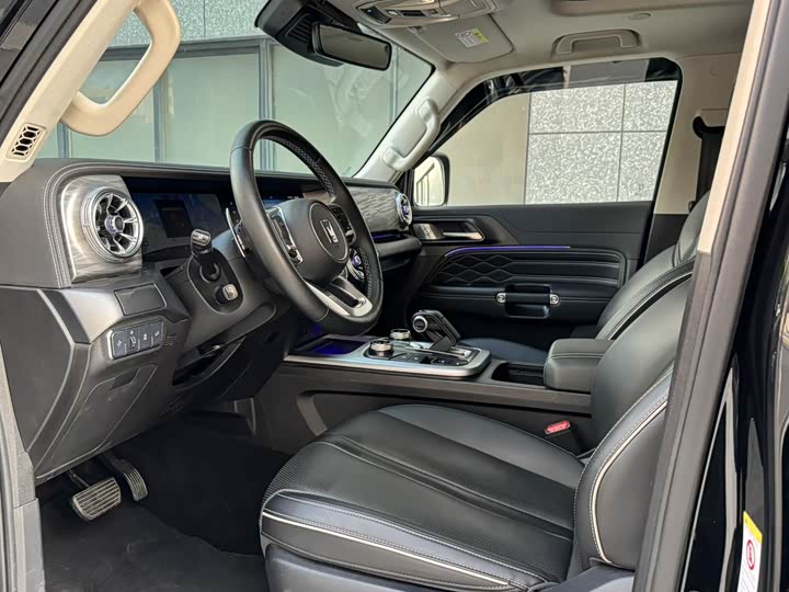 Фото 4 - Tank 300