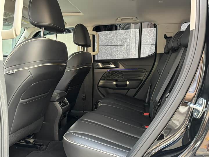 Фото 8 - Tank 300