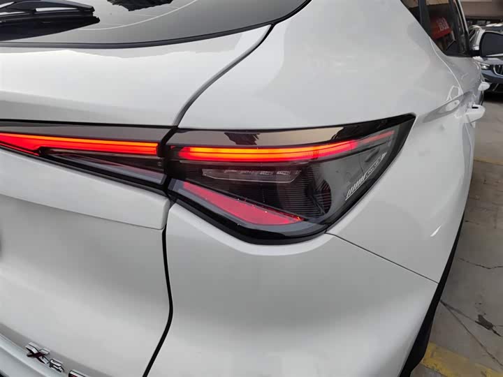 Фото 8 - Changan X5 Plus