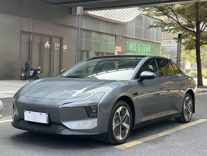 Фото 1 - XPeng Mona M03