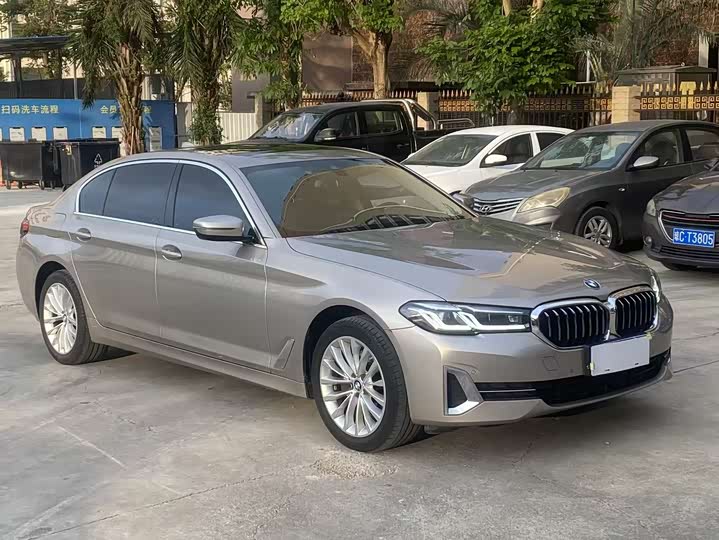 Фото 3 - BMW 5 Series