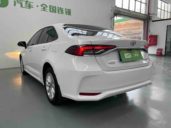 Фото 6 - Toyota Corolla