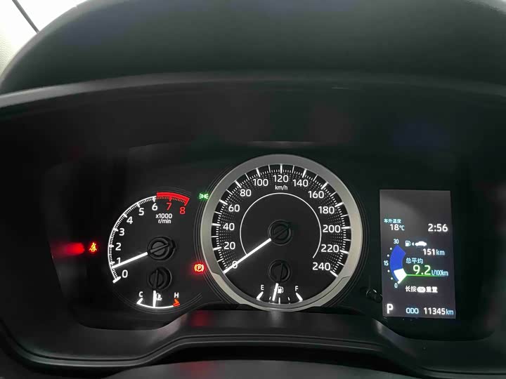 Фото 7 - Toyota Corolla