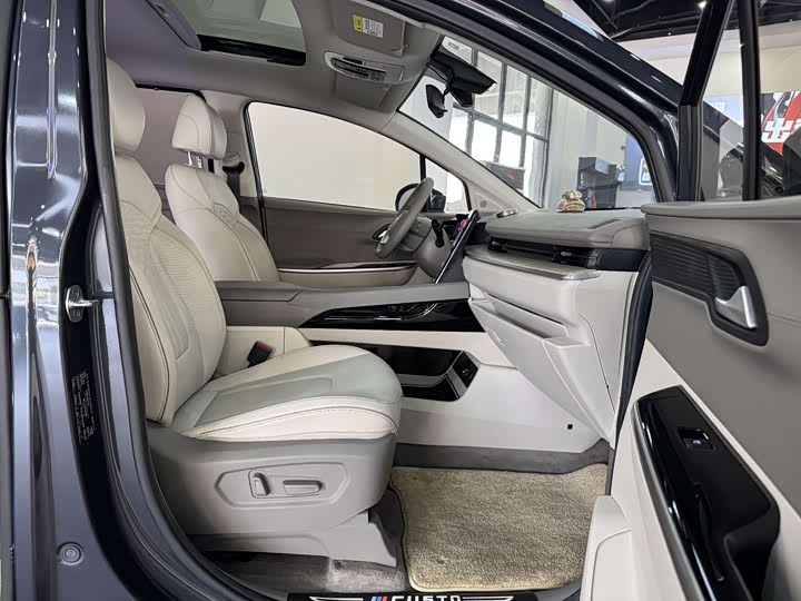 Фото 7 - Hyundai Custo