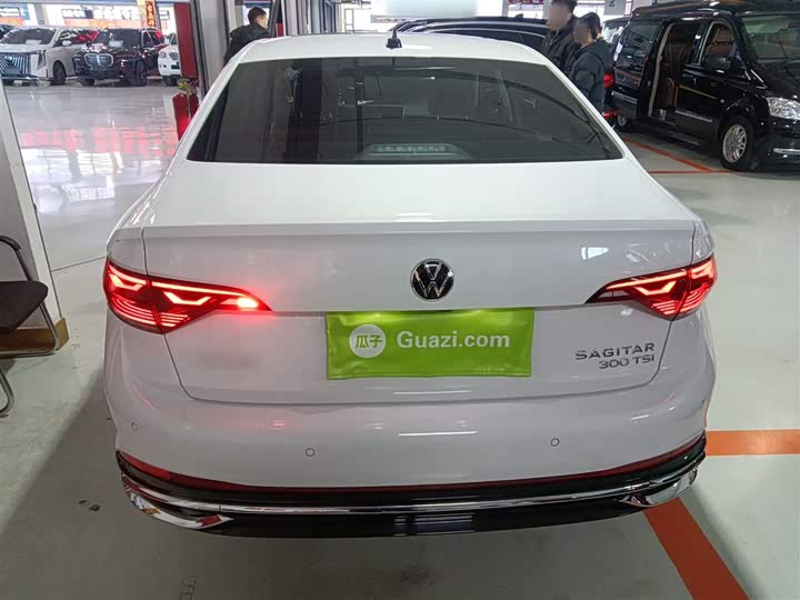 Фото 6 - Volkswagen Sagitar L