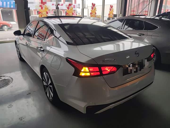 Фото 5 - Nissan Teana