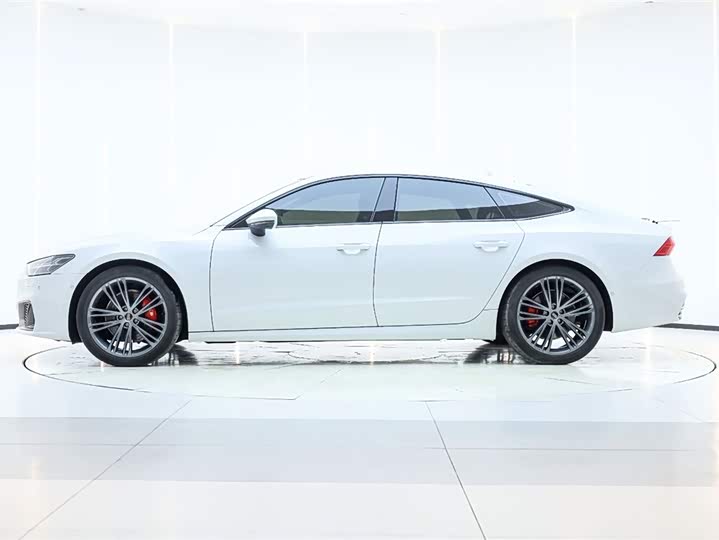 Фото 4 - Audi A7