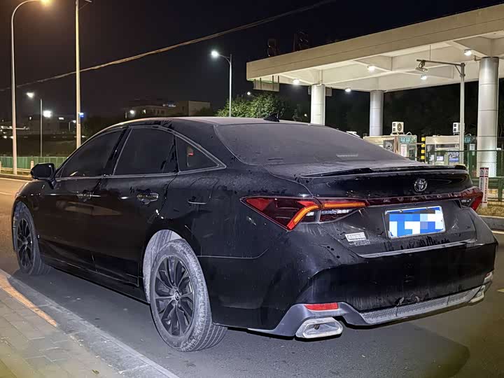 Фото 2 - Toyota Avalon