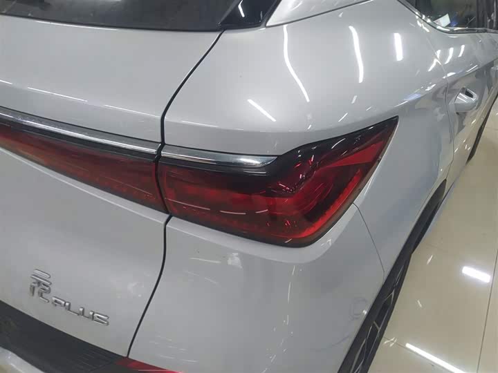 Фото 8 - BYD Yuan Plus