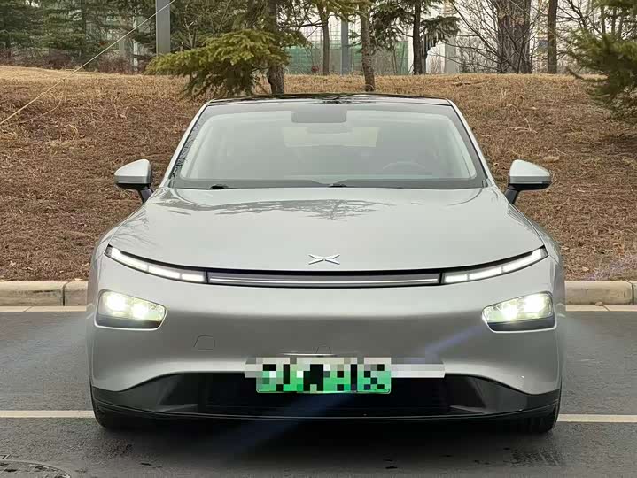 Фото 2 - XPeng P7