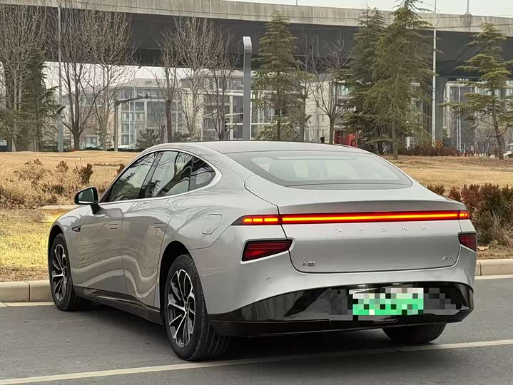 Фото 4 - XPeng P7