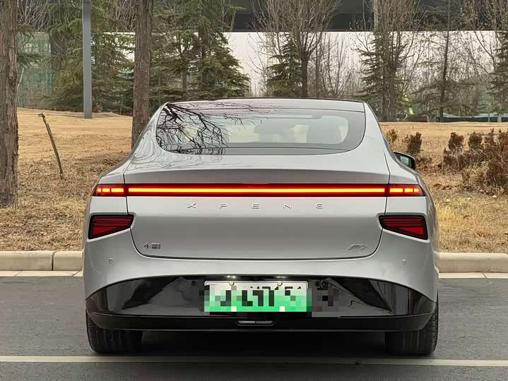 Фото 6 - XPeng P7