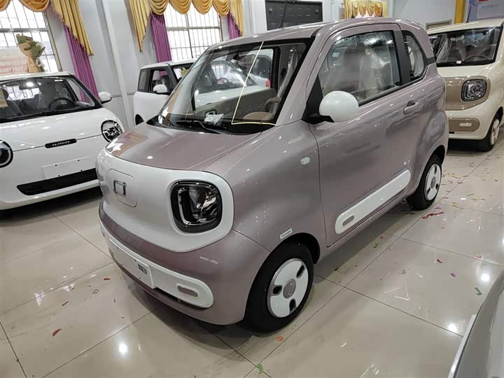 Фото 1 - Bestune Pony