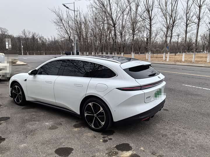 Фото 3 - Nio ET5T