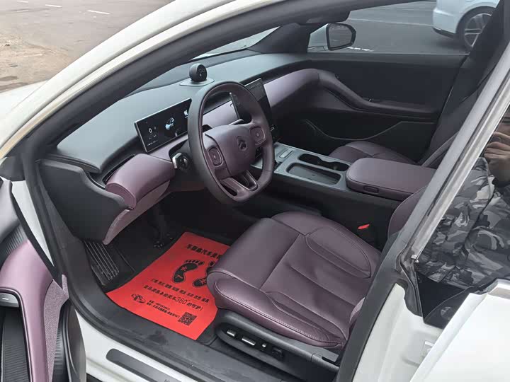 Фото 7 - Nio ET5T