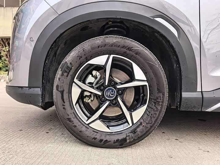 Фото 3 - BYD Yuan Up