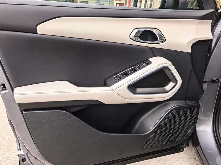 Фото 4 - BYD Yuan Up