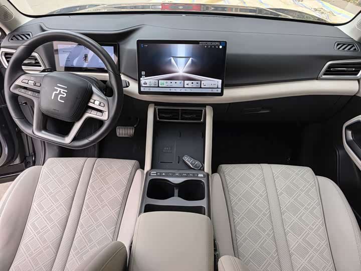 Фото 8 - BYD Yuan Up