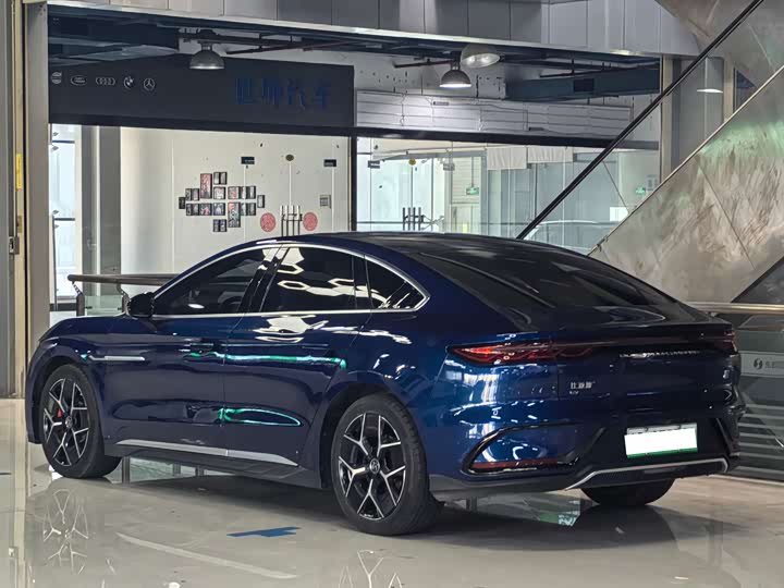 Фото 3 - BYD Han