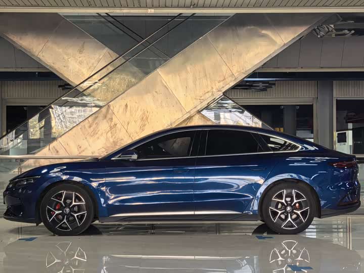 Фото 4 - BYD Han