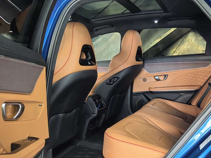 Фото 7 - BYD Han