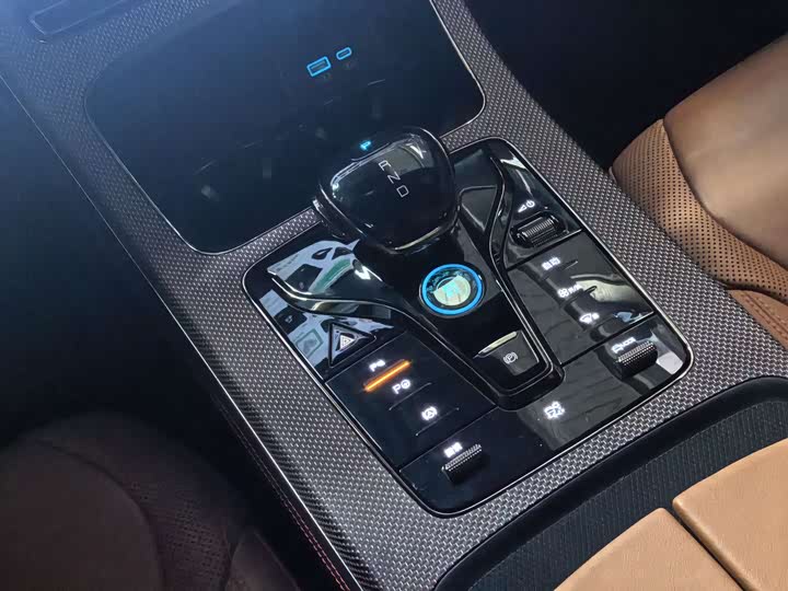 Фото 9 - BYD Han