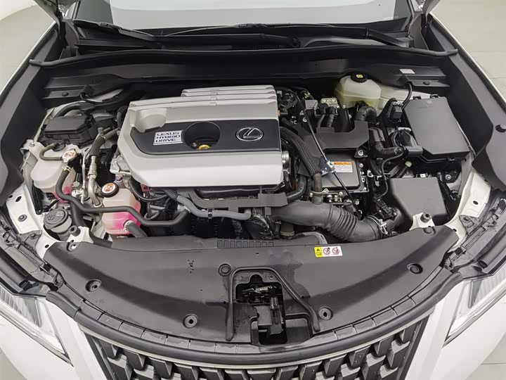 Фото 6 - Lexus UX