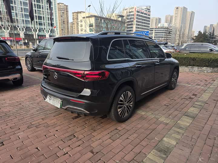 Фото 4 - Mercedes-Benz EQB