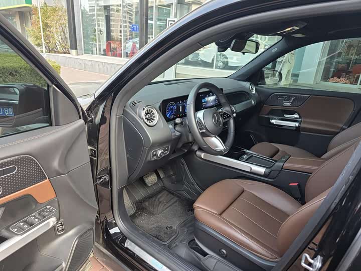 Фото 5 - Mercedes-Benz EQB