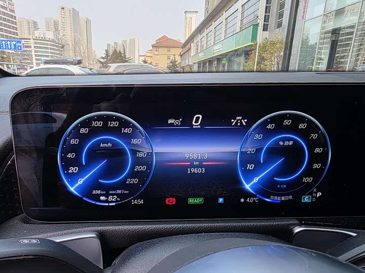 Фото 7 - Mercedes-Benz EQB