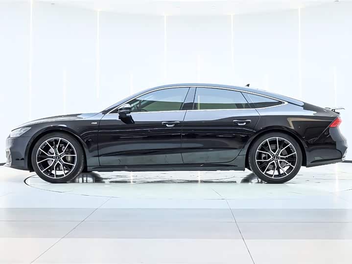 Фото 3 - Audi A7